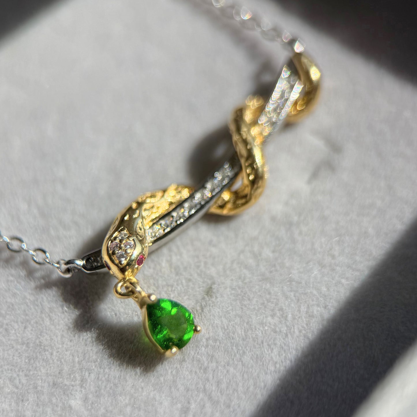 Serpentine Necklace with Natural Green Diopside